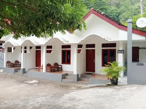 Sarwi Endah Beach Cottage