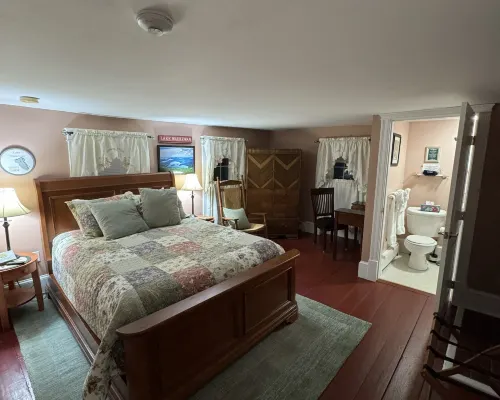 Ballard House Inn Hotels in Meredith