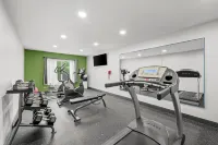 Spark by Hilton Brunswick - 2 stjerner