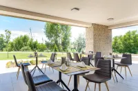 Akadémia Hotel - parking
