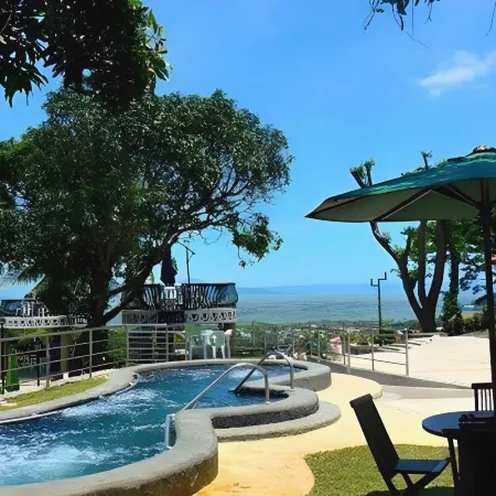 Sol Y Viento Mountain Hot Springs Resort