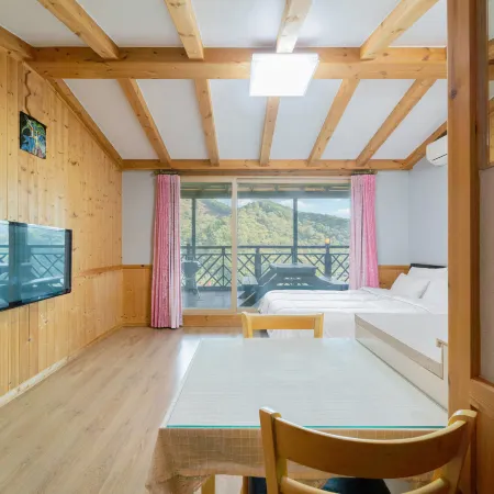 Gureye Jirisan Harmony Pension