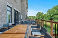 GlobalStay 4 Bedrooms House in Brampton - วิลล่า