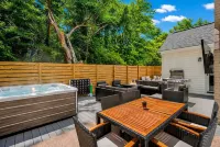 Rocky Mount Retreat Hot Tub Firepit Gameroom - 주방