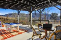 Luxe Mtn Cabin - Sleeps 9 - Sauna - Hot Tub - Games - 3-Star