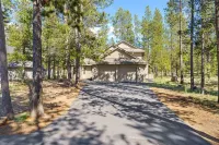 37 Kinglet - North End River Charmer! Hot Tub, Sharc, Ping Pong, Bikes - 3-Star