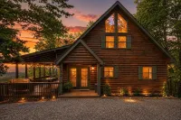 Escape to our luxe, pet-friendly Blue Ridge cabin—sleeps 14 with top amenities! - Træningscentre