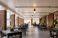 Hotel St Moritz - 2-Star