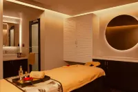 Radisson Blu Bengaluru Outer Ring Road - ที่มีสปา