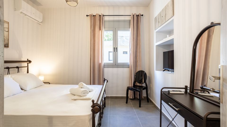 Filiatra Charming Urban Escape Your Cozy Retreat