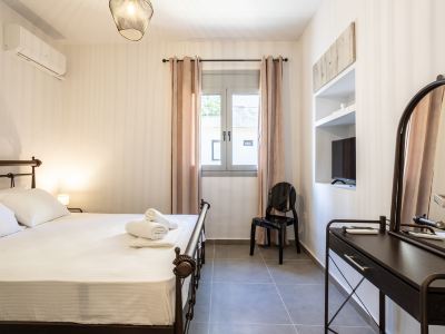 Filiatra Charming Urban Escape Your Cozy Retreat