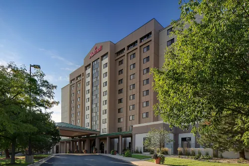 Madison Marriott West - Airport Shuttle