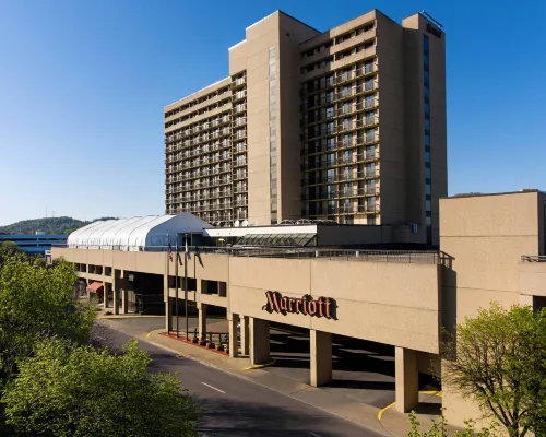 Charleston Marriott Town Center Hotels near State Museum