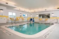 Fairfield Inn & Suites Fredericksburg - parking