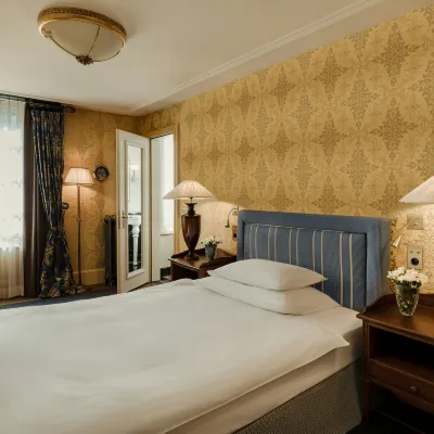 Grand Hotel les Trois Rois Отели рядом с достопримечательностью «Пфальц»