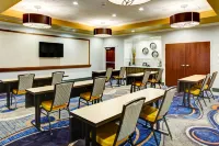 Hampton Inn & Suites Columbus - 2-Star