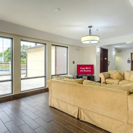 Red Roof Inn & Suites Mobile SW - I-10