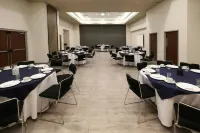 โรงแรม City Express Plus โดย Marriott Cabo San Lucas - พร้อมอาหารเช้า