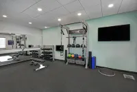 Tru by Hilton Burlington - Gym