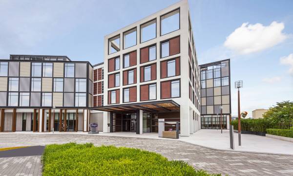 Hampton by Hilton Dubai Al Seef