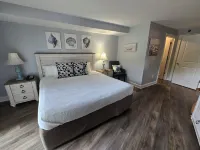 The Cove of Lake Geneva - 3-Star