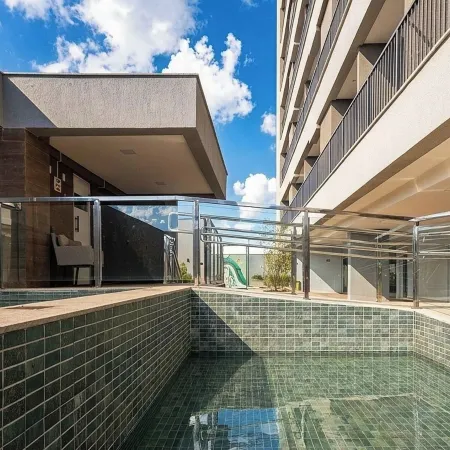 Apts in a Building With Pool and Gym - GRL