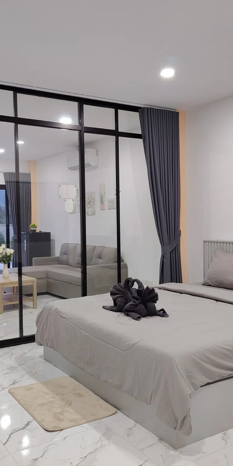 Loft, 1 Bedroom, Smoking, Balcony