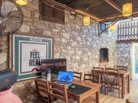 Tarihi Rum Konağı Antikhan - parkir