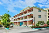 Melrose Beach Apartments Inc Hotels in Saint Lawrence