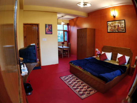 Red House Cafe Manali Manali Updated 21 Price Reviews Trip Com