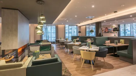 Holiday Inn Mannheim City - Hauptbahnhof Отели рядом с достопримечательностью «Wasseerturm»