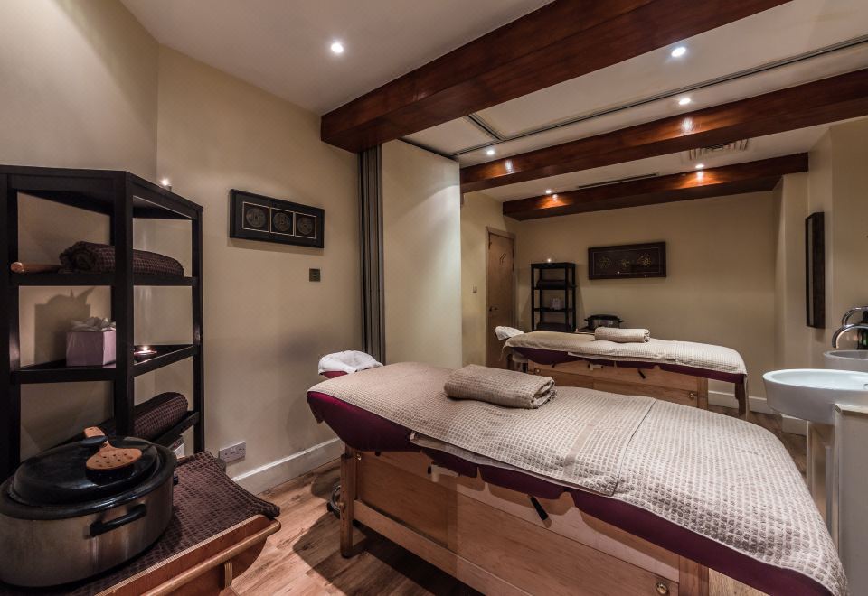 5. 코트하우스 호텔..