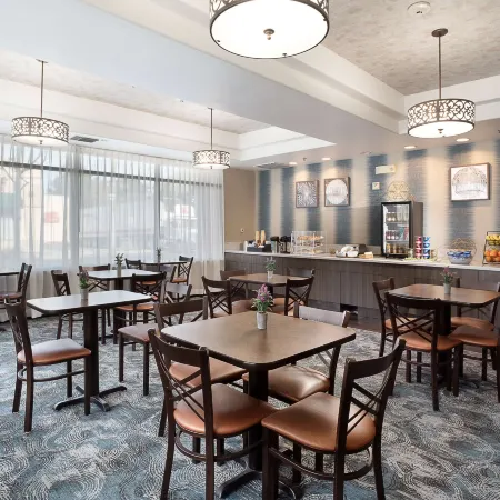 Hawthorn Suites by Wyndham Oakland/Alameda