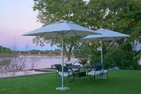River Place Manor - Deluxe Double or Twin Room
