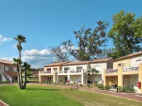 Les Perles de Saint Tropez Hôtels à proximité de : Golf Club de Beauvallon