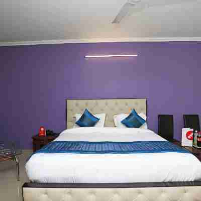 14746 Delhi Residency Rooms