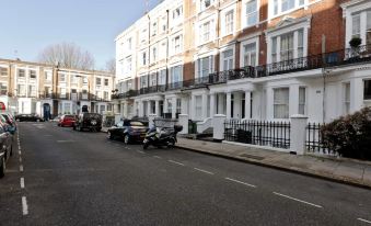 Modern 2Bed in Brook Green/ Olympia