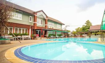 Waratee Spa Resort Villa