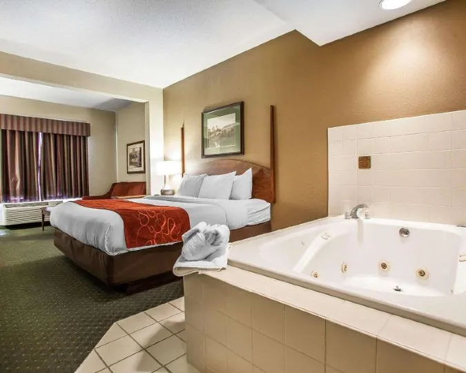 Comfort Suites Milwaukee Airport