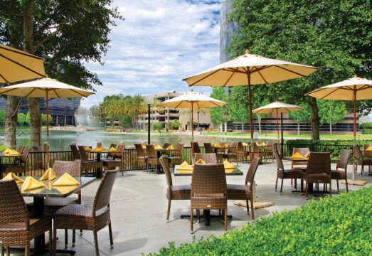 오렌지 카운티 호텔 리모델링 후 변화된 모습