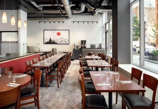 4. 힐튼 가든 인 ..