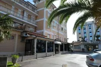 Hotel L'Aquila - 3-Star