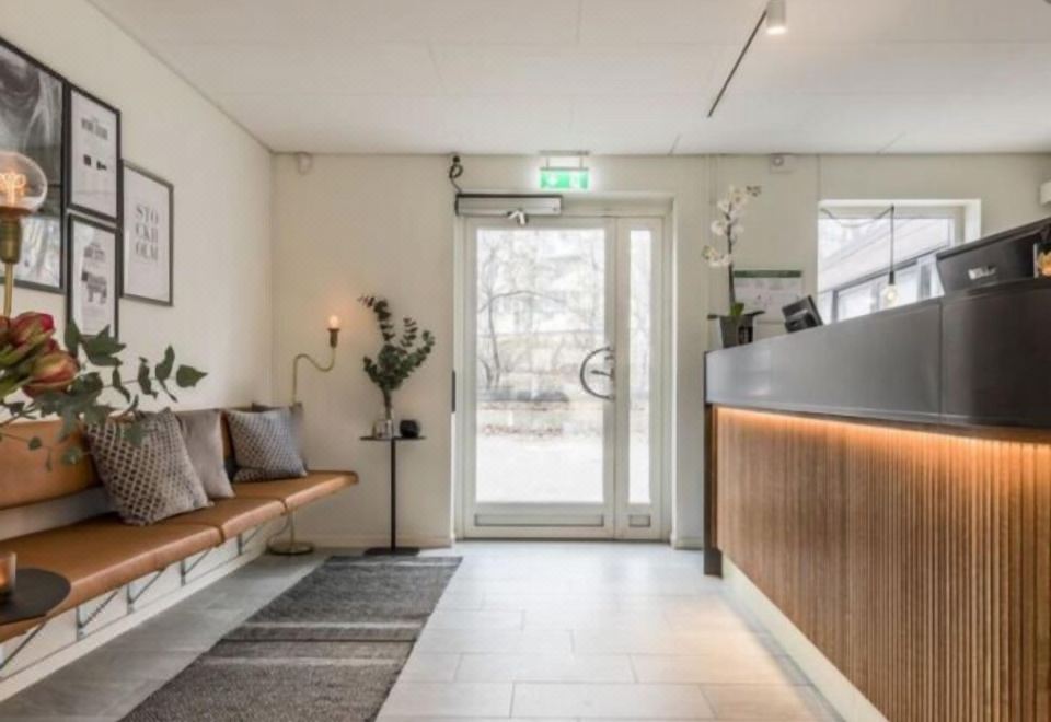 아반티 호텔 아파트먼트의 조식 뷔페 테이블 이미지