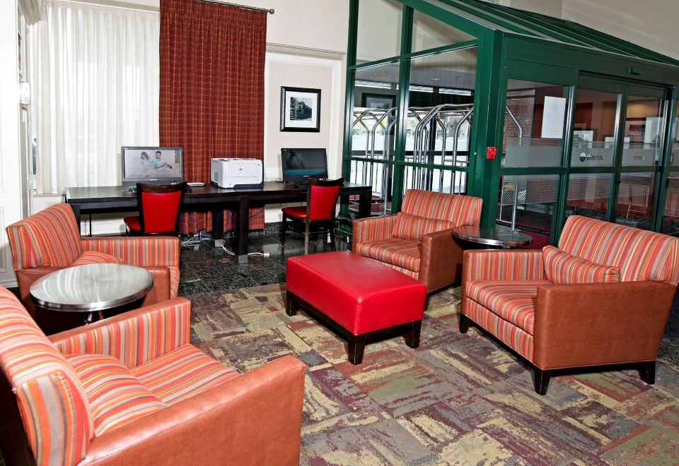 햄프턴 인 바이 힐튼 오타와 외관