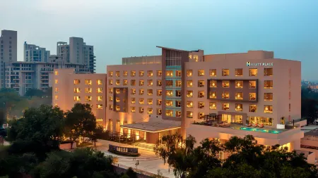 Hyatt Place Gurgaon Udyog Vihar Отели рядом со станцией Gurgaon Railway Station