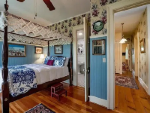 The Inn at Burnap's Hotéis em Sodus