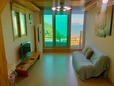 Yeosu the Pogeun Pension Các khách sạn gần Hyangiram