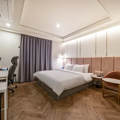 V1 Story Hotels near Naengjeong Station