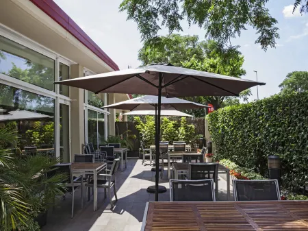 Ibis Barcelona Cornella