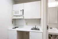 هوم تاون ستوديوز من ريد روف - كولورادو سبرينغس - المطار